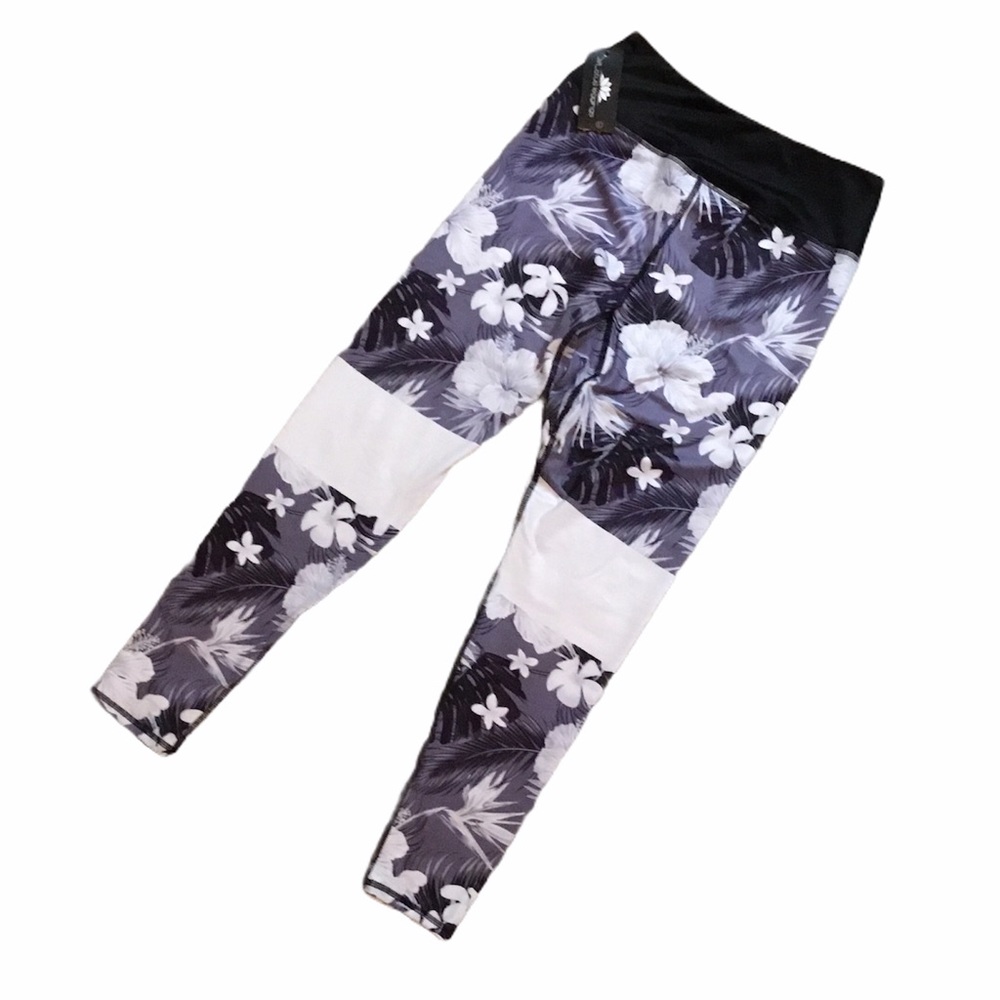NWT Lotus Leggings Hibiscus Print White Knee L